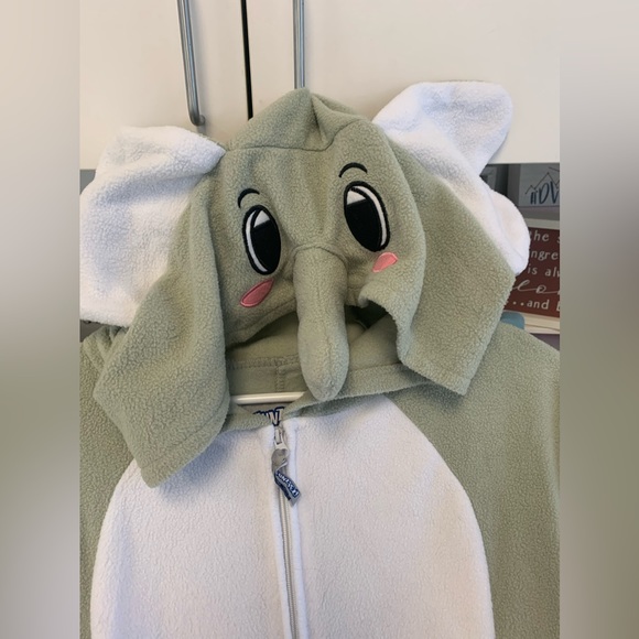 Adorable Elephant Costume/PJs - Picture 10 of 16